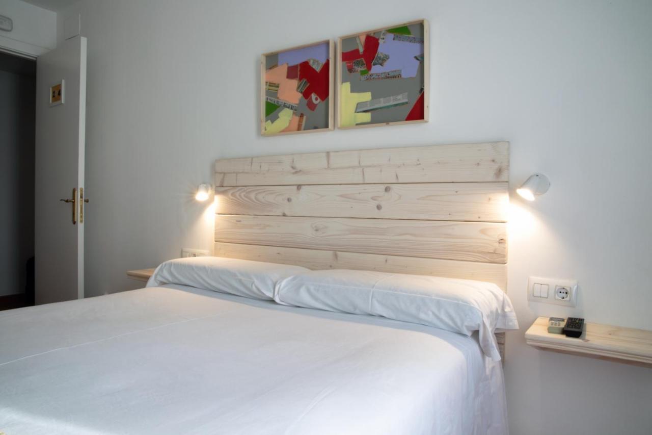 Hotel 3 Arcs Besalu Luaran gambar