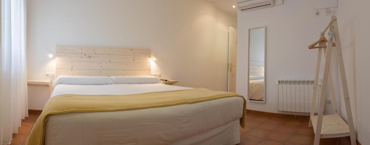 Hotel 3 Arcs Besalu Luaran gambar